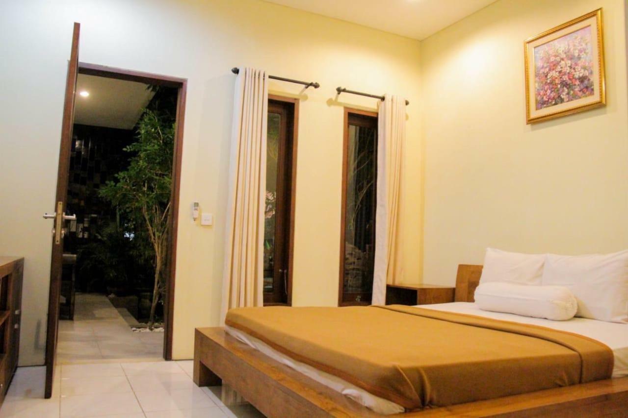 Putri Homestay Sanur Extérieur photo