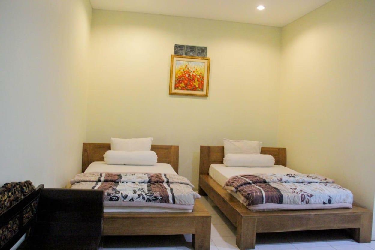 Putri Homestay Sanur Extérieur photo